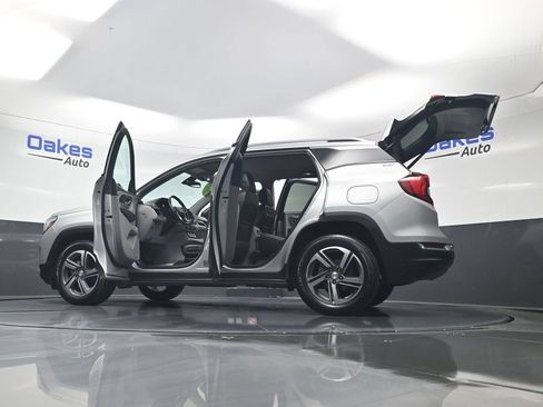 Used 2019 GMC Terrain SLT w/ Preferred Package AWD/4WD image 60