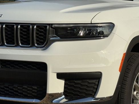 New 2025 Jeep Grand Cherokee L Laredo w/ Luxury Tech Group I image 11