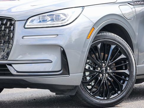 Used 2025 Lincoln Corsair Grand Touring w/ Jet Appearance Package AWD/4WD image 16