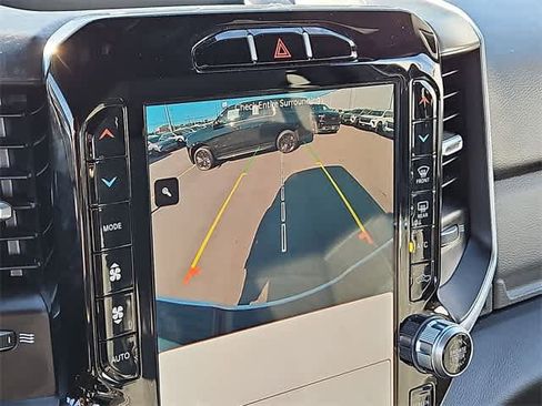 Used 2024 RAM 2500 Big Horn w/ Sport Appearance Package image 21