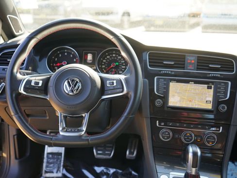 Used 2016 Volkswagen GTI Autobahn w/ Lighting Package (SEL) FWD image 18