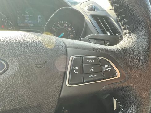 Used 2017 Ford Escape Titanium image 24