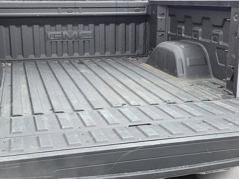 Used 2025 GMC Sierra 1500 Denali w/ Denali Reserve Package image 9