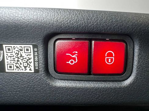 New 2026 Mercedes-Benz C 43 AMG 4MATIC Sedan image 18