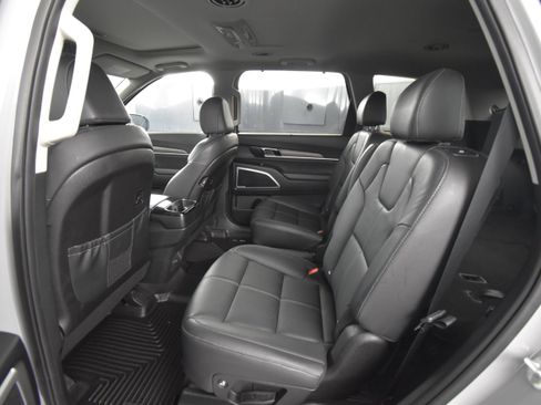 Used 2022 Kia Telluride EX w/ EX Premium Package image 25