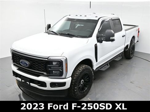 Used 2023 Ford F250 XL w/ STX Appearance Package image 28