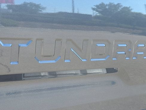Used 2015 Toyota Tundra SR5 w/ SR5 Upgrade Package RWD image 49