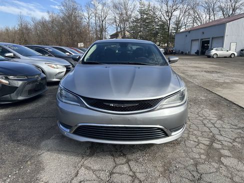 Used 2016 Chrysler 200 Limited FWD image 8