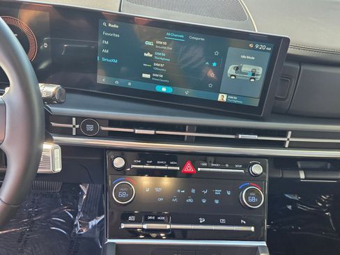 Certified 2025 Hyundai Santa Fe SEL image 14