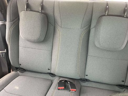 Used 2025 Jeep Wrangler Sport AWD/4WD image 16