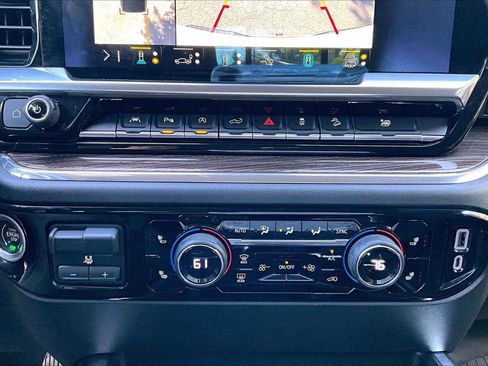 Used 2023 Chevrolet Silverado 1500 RST w/ Convenience Package II AWD/4WD image 16
