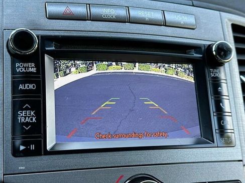 Used 2013 Toyota Venza LE image 24