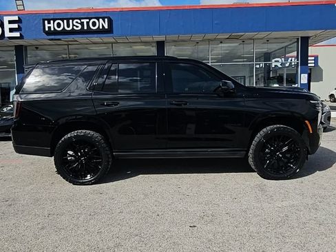 Used 2026 Chevrolet Tahoe High Country AWD/4WD image 10
