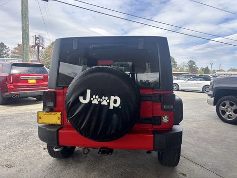 Used 2017 Jeep Wrangler Unlimited Sahara w/ Connectivity Group image 6