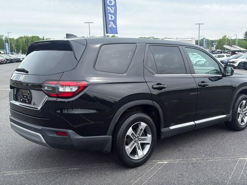 Used 2025 Honda Pilot EX-L image 5