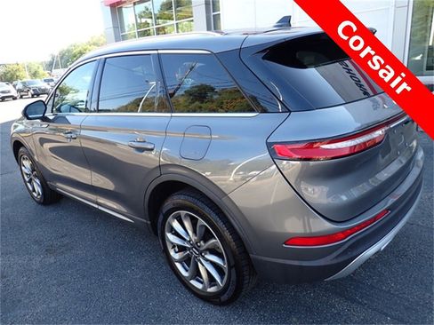 Used 2021 Lincoln Corsair AWD w/ Premium Package image 3