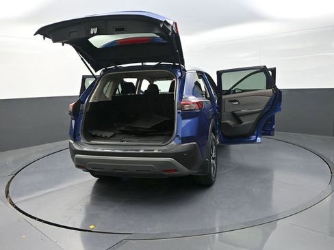 Used 2022 Nissan Rogue SV image 36