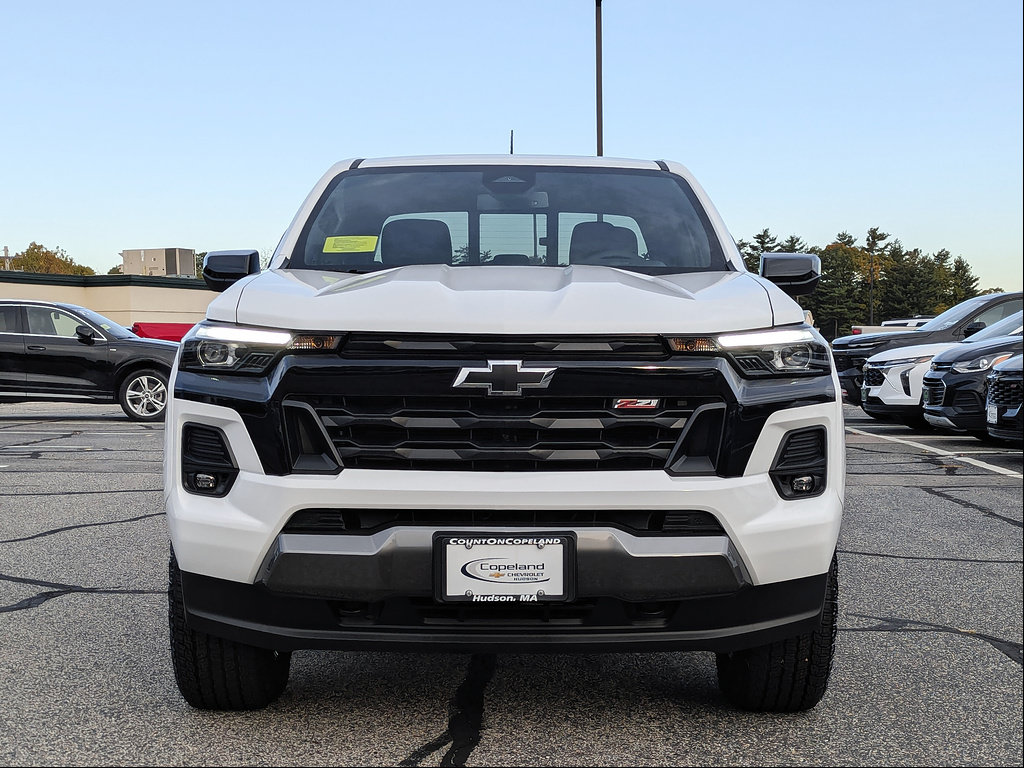 New 2026 Chevrolet Colorado Z71 w/ Midnight Edition AWD/4WD image 2