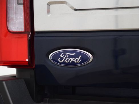 Used 2024 Ford F250 Platinum AWD/4WD image 23