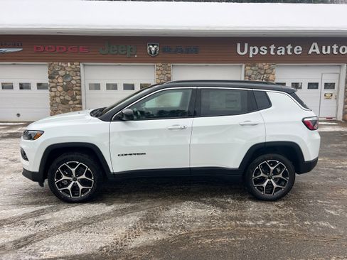 New 2026 Jeep Compass Limited image 8