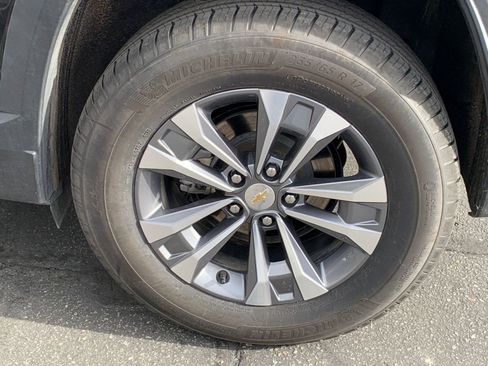 Used 2025 Chevrolet Equinox LT image 29