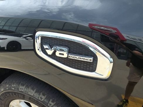 Used 2017 Nissan Titan SV RWD image 11