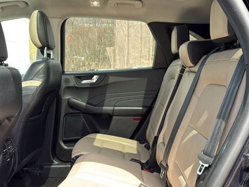 Used 2021 Ford Escape SEL w/ Technology Package AWD/4WD image 27