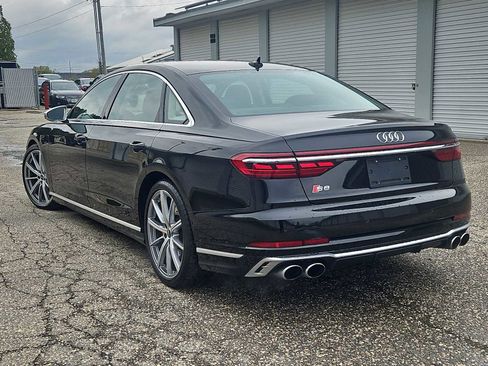 Used 2023 Audi S8 AWD/4WD image 5