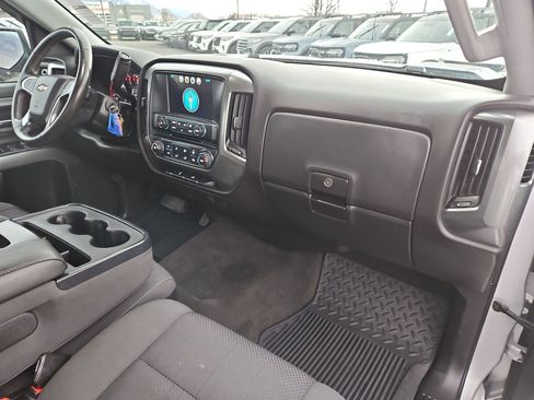 Used 2018 Chevrolet Silverado 1500 LT image 34