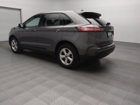 Used 2022 Ford Edge SE image 5