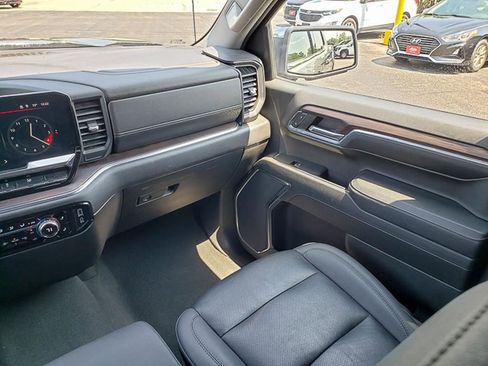 Used 2024 GMC Sierra 1500 SLT image 24