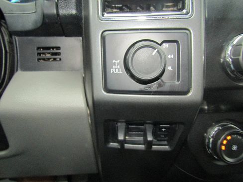 Used 2019 Ford F250 XLT w/ Snow Plow Prep Package AWD/4WD image 11