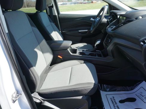 Used 2019 Ford Escape SE image 23