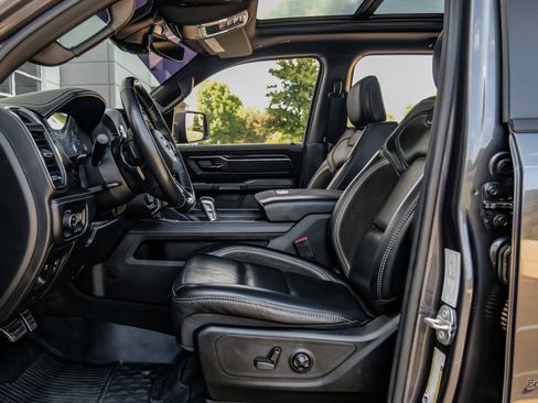 Used 2022 RAM 1500 TRX AWD/4WD image 38