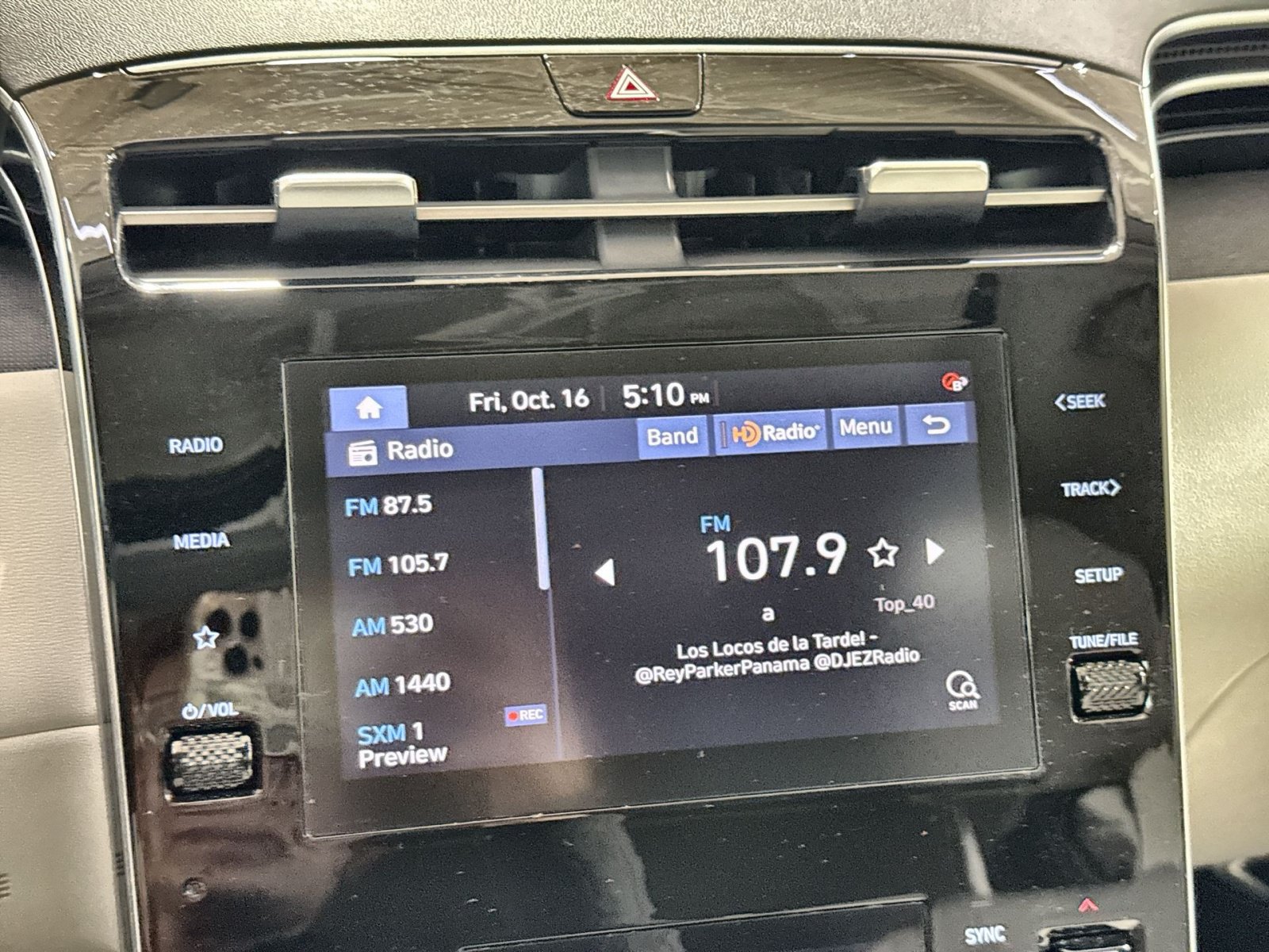 Used 2023 Hyundai Tucson SEL w/ Convenience Package AWD/4WD image 19