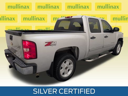 Used 2011 Chevrolet Silverado 1500 LT w/ All-Star Edition AWD/4WD image 3