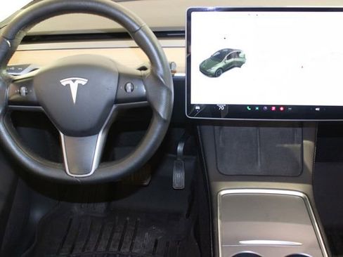 Used 2021 Tesla Model Y Long Range image 15