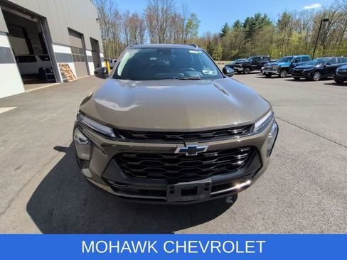 Used 2024 Chevrolet Trax ACTIV w/ Sunroof Package FWD image 7