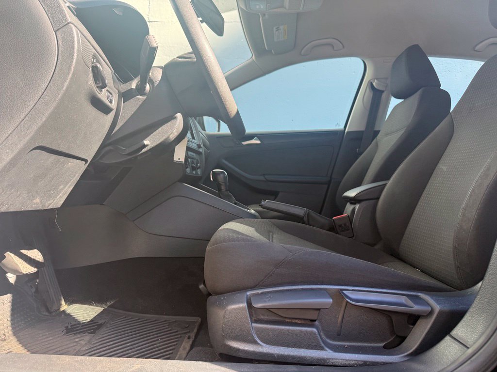 Used 2016 Volkswagen Jetta S FWD image 4