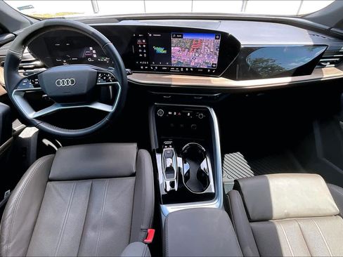 Used 2025 Audi Q5 Premium Plus w/ Premium Plus AWD/4WD image 26