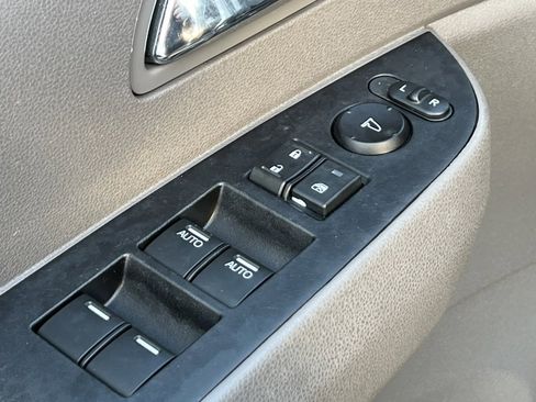 Used 2014 Honda Odyssey EX-L image 17