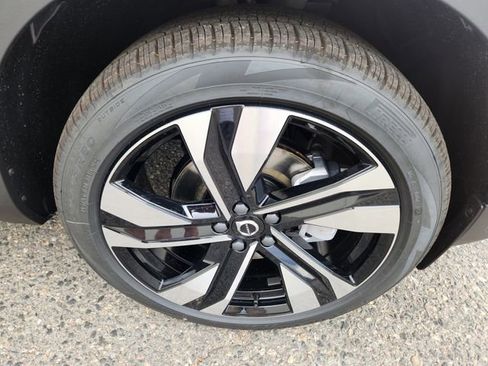 New 2026 Volvo XC40 B5 Ultra w/ Climate Package image 19