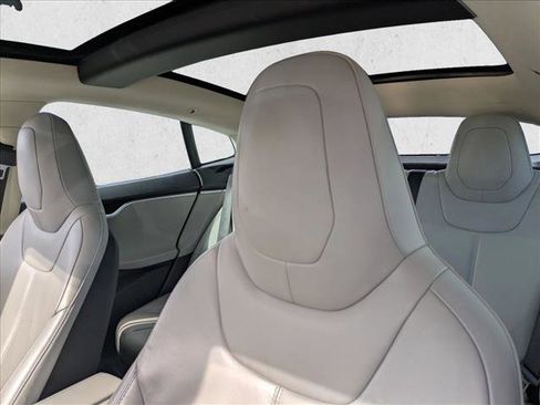 Used 2015 Tesla Model S 85D image 14