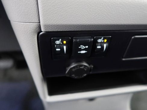 Used 2018 Toyota Sienna XLE w/ Protection Package image 30