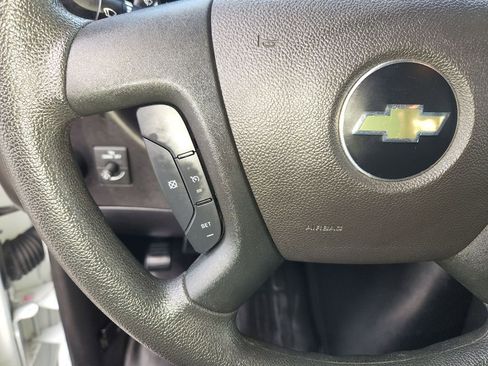 Used 2024 Chevrolet Express 2500 w/ Driver Convenience Package image 25