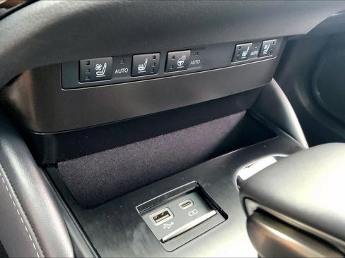 Certified 2025 Lexus ES 350 w/ Premium Package image 35