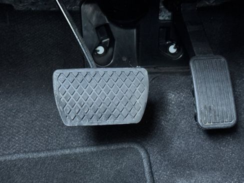 Used 2025 Honda Accord SE image 41