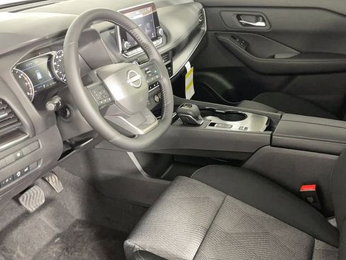 New 2025 Nissan Rogue SV image 11