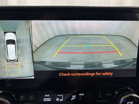 Used 2024 Toyota Highlander Platinum image 21