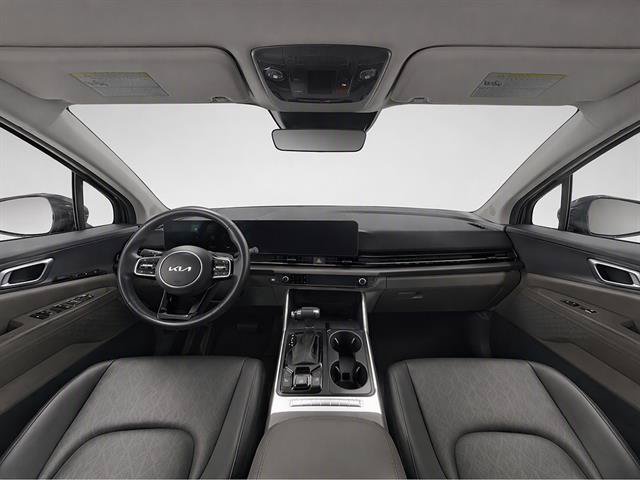 Used 2025 Kia Carnival EX FWD image 11